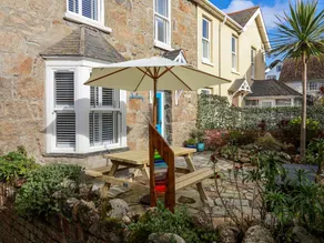 Child-friendly cottage with garden | Close to the beach | Dogs allowed - Image 3