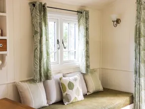 Cottage with garden - Image 3