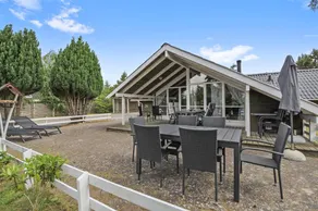 House with sauna, terrace & barbeque - Image 2