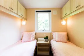 Holiday park with pool, garden & terrace - Image 3
