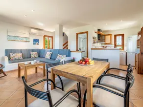 Kinderfreundliche charmante Wohnung mit Garten, Terrasse und Grill - Image 3