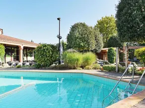 Family-oriented wonderful bungalow with heated pool, sauna & terrace - Image 3