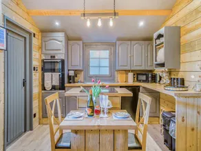 Family-oriented lovely cottage with barbeque, garden & terrace | River view | Dogs allowed - Image 4