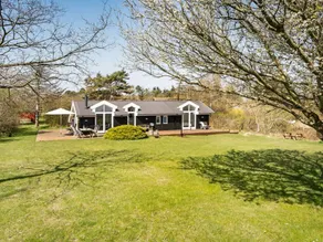 Family-oriented charming holiday home with barbecue | Sea view | Next to the beach - Image 5