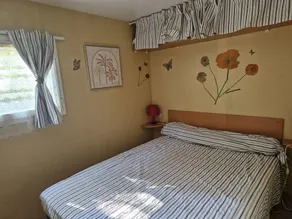 Holiday home with BBQ & terrace - Image 3