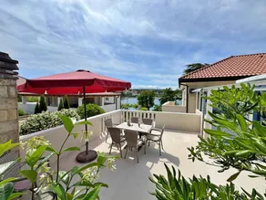 Flat with garden, terrace & BBQ | Sea view - Image 3