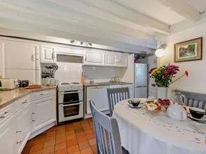Fully equipped cottage with garden | Dogs allowed - Image 5