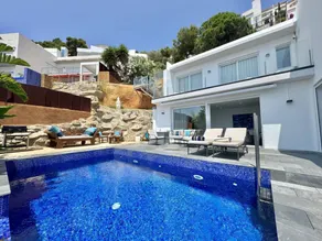 Voll ausgestattete Villa mit privatem Pool, Garten und Grill - Image 2