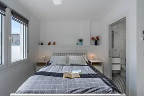 Holiday apartment with terrace & garden - Image 5