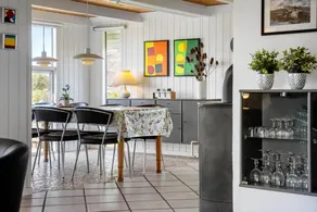 House with hot tub, sauna & BBQ - Image 3