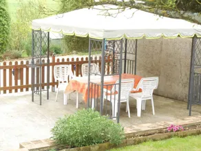 Cottage with BBQ - Image 2