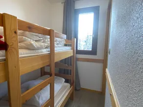 Cozy studio, direct piste access, near amenities - Image 4