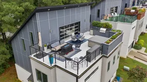 Children-friendly holiday home with private pool - Image 2