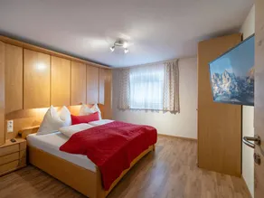 Children-friendly wonderful flat with terrace & garden - Image 2