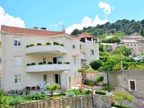 Appartement avec jardin et terrasse - Image 2