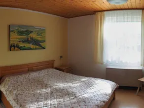 Holiday home with heated pool, garden & terrace - Image 3