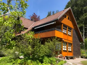Ferienwohnung mit 2 Schlafzimmern mit privater Terrasse, Balkon und Garten - Image 3