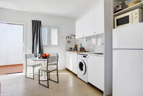Appartement avec piscine, barbecue et terrasse | Vue jardin - Image 3