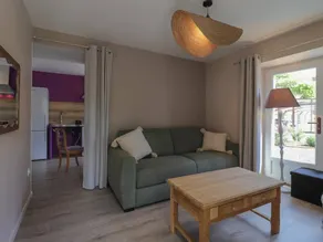 Cottage con piscina, idromassaggio e giardino - Image 4