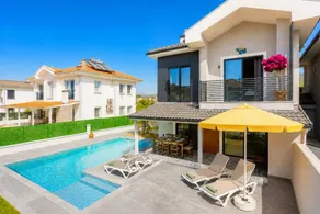 Villa with garden, barbecue & private pool - Image 3
