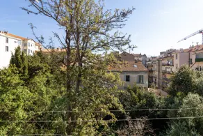 Apartment with terrace - Image 4