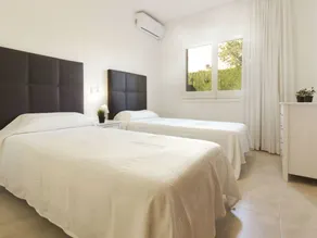Family-friendly holiday home with terrace, garden & sauna | Next to the beach - Image 5