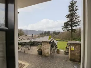 Cottage with terrace & garden - Image 3
