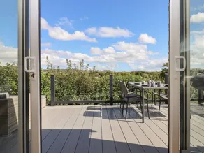 Landhaus mit Garten und Pool - Image 3