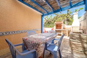 House with terrace, garden & barbeque - Image 3