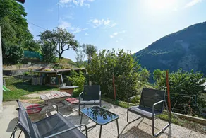 Apartment 'Appartement Dans Maison' with Mountain View, Private Terrace and Wi-Fi - Image 2