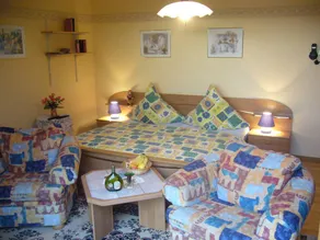 Wohnung mit Pool, Terrasse und Grill | Gartenblick - Image 3