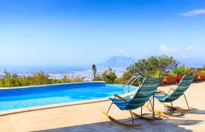 Villa with private pool, garden & BBQ | Mountain view - Image 4