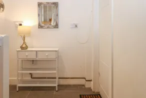 Cottage with garden - Image 3