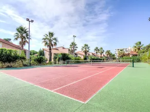 Merveilleuse maison adaptée aux familles avec barbecue, jardin et piscine | Proche de la plage - Image 2