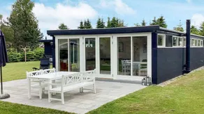 Nice house with terrace - Image 2
