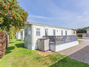 Child-friendly cottage with garden & barbecue | River view | Pet-friendly - Image 2
