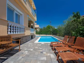 Appartamento con giardino, griglia e piscina riscaldata - Image 2