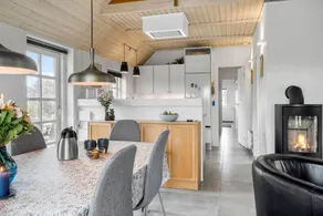 Holiday home with barbeque, sauna & jacuzzi - Image 5