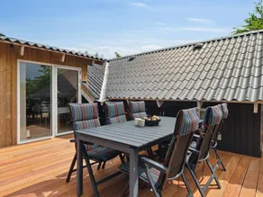 Casa adatta alle famiglie con terrazza, giardino e idromassaggio - Image 4