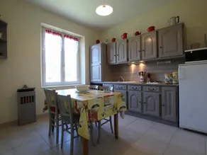 Charming Old Schoolhouse: 3BR, Scenic Views, Near Loire Gorges, Pet Friendly - Image 2