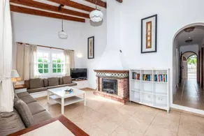 Villa with BBQ, private pool & terrace | Beach nearby - Image 5