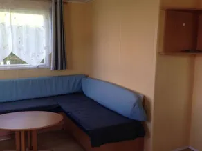 Mobile home with pool - Image 5
