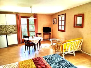 Gite with terrace & garden - Image 3