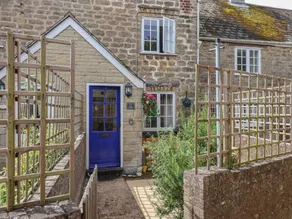 Children-friendly charming cottage with garden | Pets are welcome - Image 2