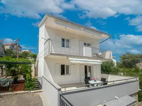 Holiday apartment with terrace & barbeque - Image 4