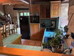 Casa con barbacoa, jardín y terraza - Image 4