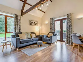Cottage with garden - Image 4
