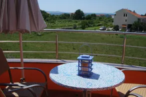 Apartamento con barbacoa, terraza y piscina | Al lado de la playa | Admite mascotas - Image 4