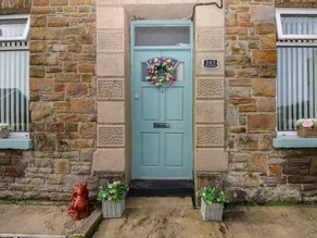Cottage with garden - Image 3