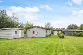 Holiday home with terrace - Image 3